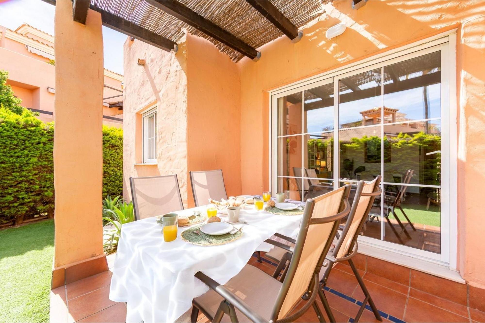 Jardin Privado # Netflix # Playa A 8Min # Wifi # Familia # Apartamento Бера Екстер'єр фото